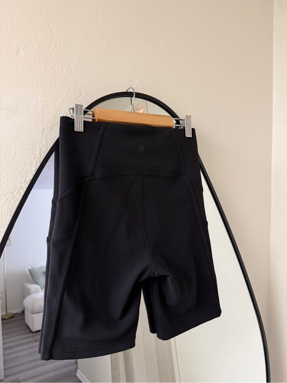 Lululemon Ribbed High-Rise Yoga Short 8"